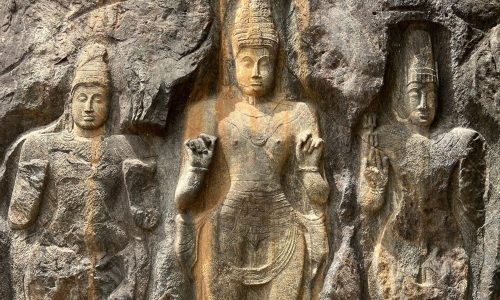 Buduruwagala Temple ceylan authentique